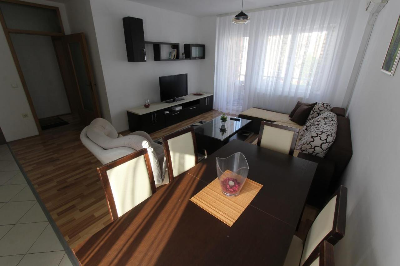 Kasumi Apartment Pristina Eksteriør billede